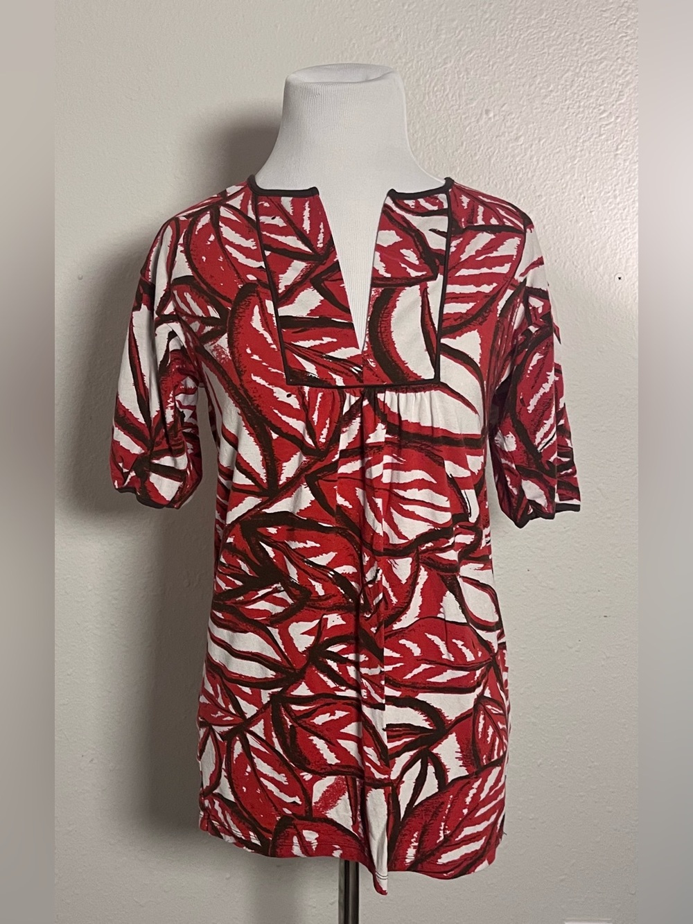 Anne Klein Red and White Leaf-Print Short Sleeve Tunic